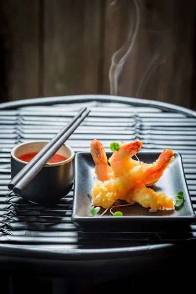 美味しいエビの赤風味天ぷら — ストック写真