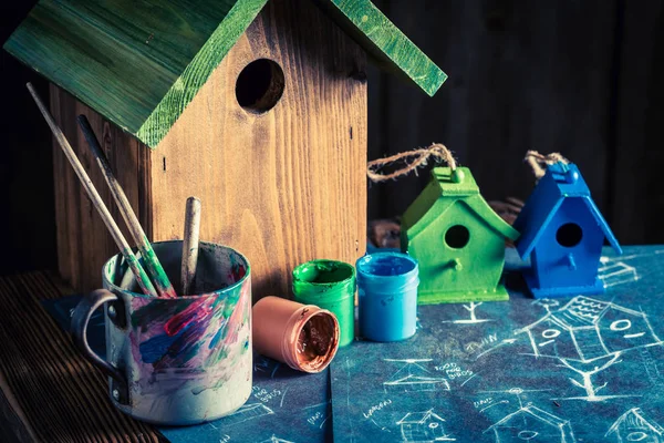 Handgemaakte kleine Vogelhuis/waterbak en plan om het te bouwen — Stockfoto