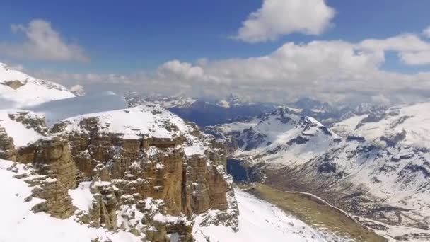 Serpentine Dolomites, İtalya içinde hız araba — Stok video