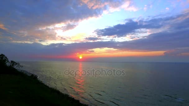Захід сонця над Балтійського моря влітку — стокове відео