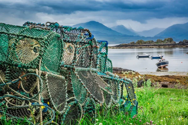 Stare klatki dla homara na brzegu, Szkocja — Zdjęcie stockowe