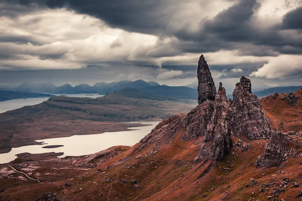 Vista famosa para o Velho Homem de Storr, Skye — Fotografia de Stock