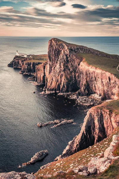 Beautiful dusk at the Neist point lighthouse in Scotland — Stock Photo, Image