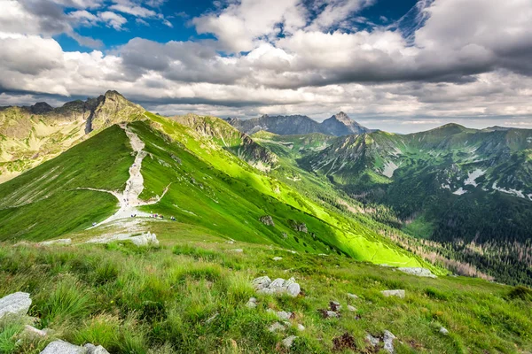 Szlak w Tatrach, Polska, Europa — Zdjęcie stockowe