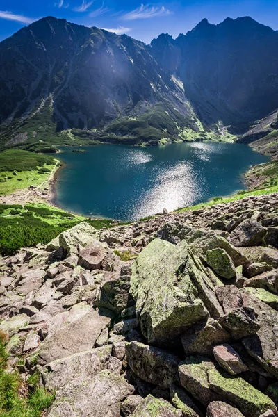 Czarny Staw Gasienicowy en verano, Tatras, Polonia, Europa — Foto de Stock