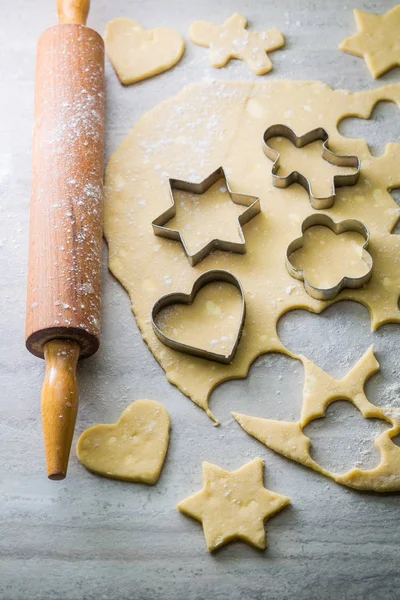 Hecho de ingredientes frescos galletas de mantequilla dulce —  Fotos de Stock