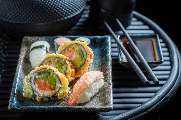 Fresh sushi set with shrimps and rice — Stock Photo, Image