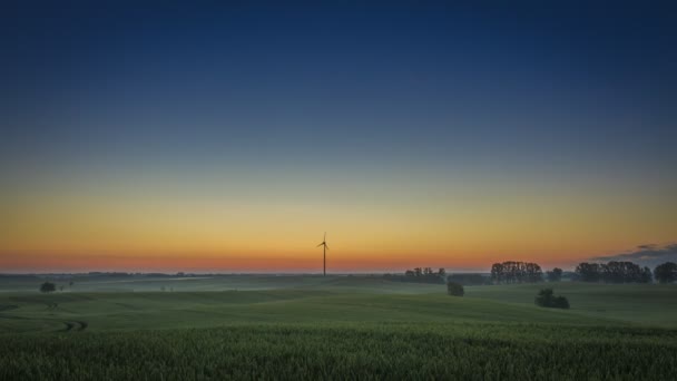 夏、タイムラプス、4 k に風車の見事な日の出 — ストック動画