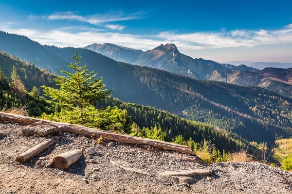 Impresionante vista en las montañas de Tatra desde la cresta en Polonia — Foto de Stock