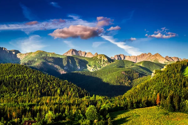 Tramonto in Tatra in Polonia in estate, Europa — Foto Stock