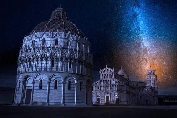 Ancient monuments in Pisa at night with stars, Italy — Stock Photo, Image