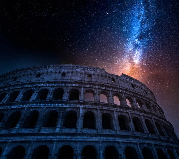 Stunning Colosseum in Rome at night with stars, Italy — Stock Photo, Image