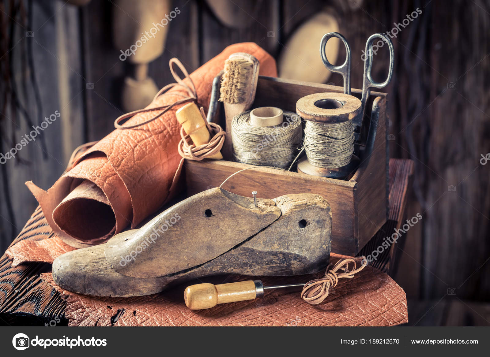 нитки сапожника. нитки черные (уп 10шт) полиэстер 300м 52-022. сапожные нитки дратва. плетеная нить.