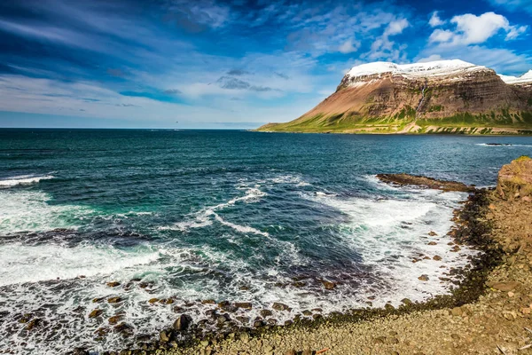 Sarki tenger és a hegyek, Izland nyári — Stock Fotó