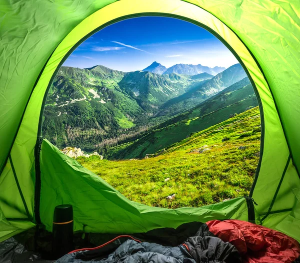 Camping en las montañas en verano, Polonia — Foto de Stock