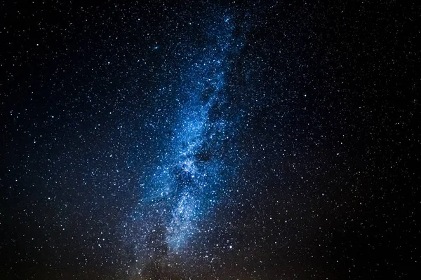 Vía Láctea Azul con millones de estrellas en la noche — Foto de Stock