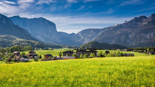 Hermoso amanecer en Gosau en los Alpes, Austria —  Fotos de Stock