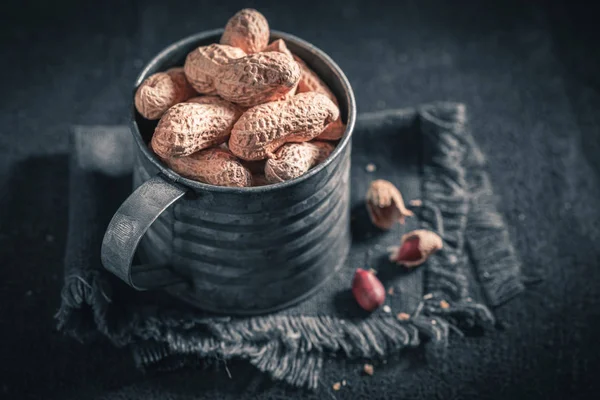 Erdnüsse als gesunde und gute Zwischenmahlzeit — Stockfoto