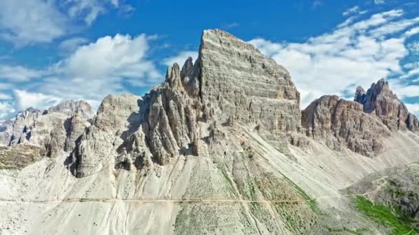 Monte Paterno, Доломиты в Италии, вид сверху — стоковое видео