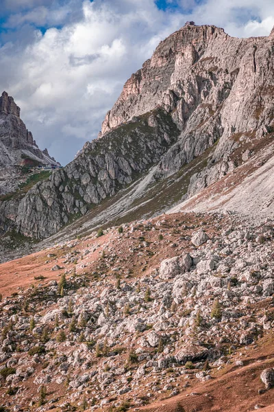 Flygfoto över Passo Giau, Averau topp i Dolomiterna — Stockfoto