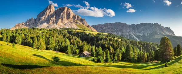 Panorama de Passo delle Erbe em Dolomitas — Fotografia de Stock