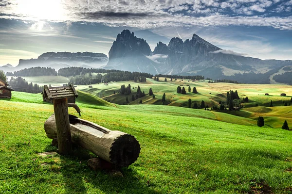 Soluppgång i Alpe di Siusi, Dolomiter, Flygfoto, Europa — Stockfoto