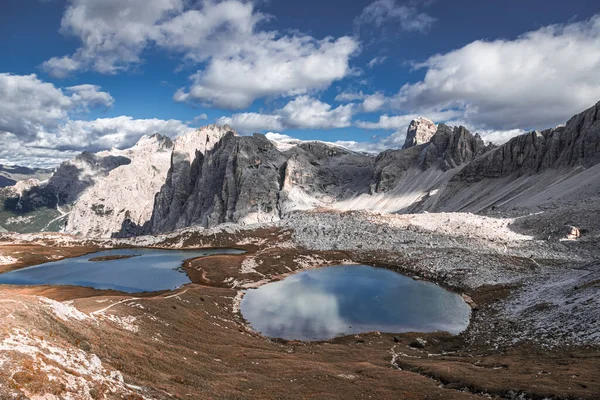 Piękny widok na szczyt Schusterplatte w Dolomitach, Europa — Zdjęcie stockowe