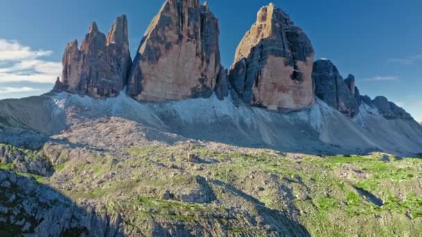 Underbar utsikt över Tre Cime di Lavaredo, Dolomiterna, Italien — Stockvideo