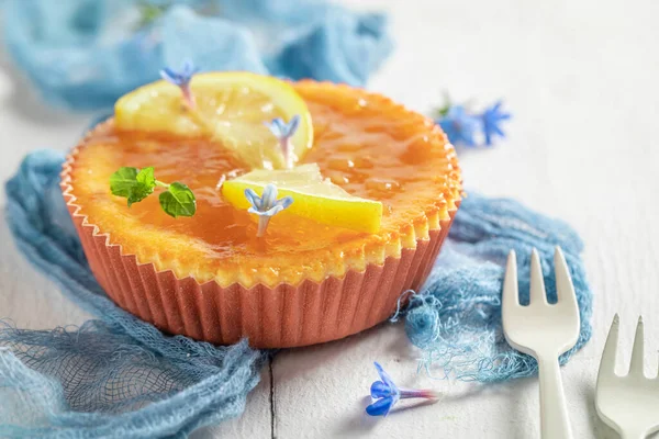 Sweet Sour Lemon Cheesecake Yellow Jelly — Stock Photo, Image