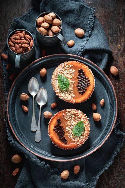 Torta Formaggio Fatta Casa Con Mandorle Fatte Noci Cioccolato — Foto Stock