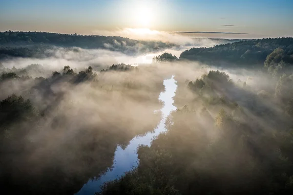 Luchtfoto Van Prachtige Mist Boven Rivier Bij Zonsopgang — Stockfoto