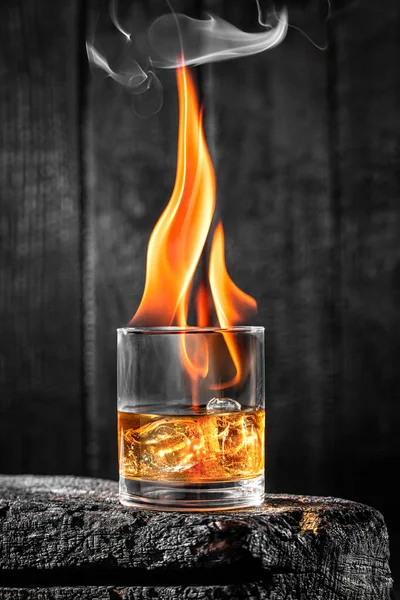 Fire Whiskey Glass Ice Burnt Wood — Stock Photo, Image
