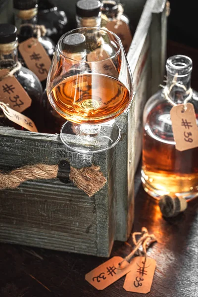 Whisky Artigianale Nel Vecchio Magazzino Della Distilleria — Foto Stock