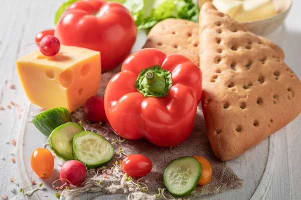 Gesunde Zutaten Für Sandwich Beim Frühlingsfrühstück — Stockfoto