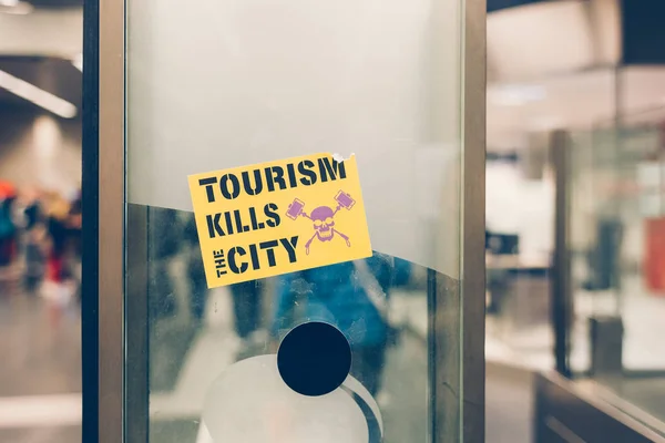 Tourism kills the cirty sticker — Stock Photo, Image