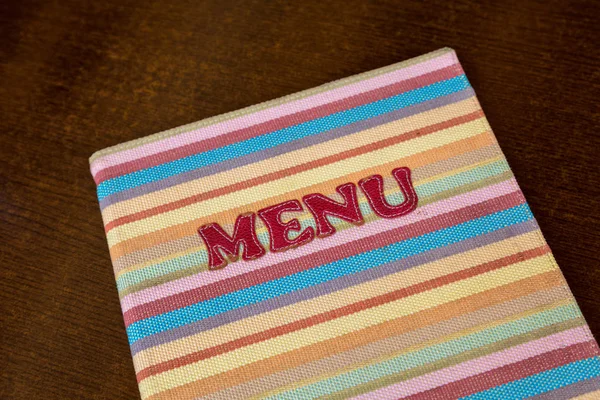 Menù con copertina in maglia di un ristorante a Kotor, Montenegro — Foto Stock