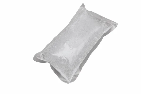 Ateş yama üzerinde beyaz izole soğutma