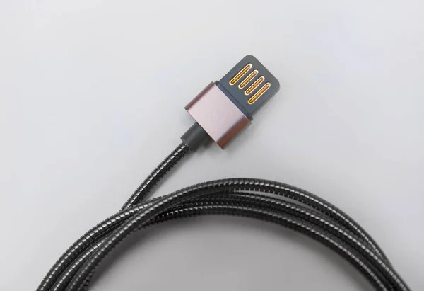 Fekete Fém Usb Megterhelés Kábel Részére Smartphone Elszigetelt Fehér Background — Stock Fotó