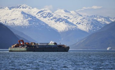 Güneydoğu Alaska'da mavna