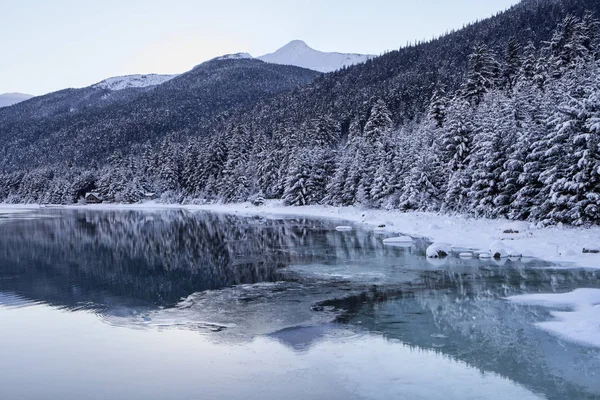 Vinter på inloppet till Lutak — Stockfoto