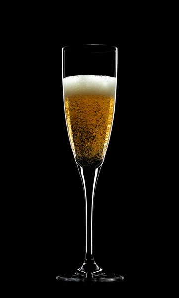 Champagne glas geïsoleerd op zwart — Stockfoto