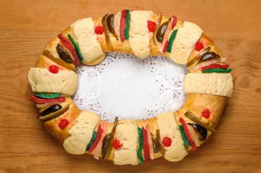 Epiphany kek, Kings kek, Roscon de reyes veya Rosca de reyes