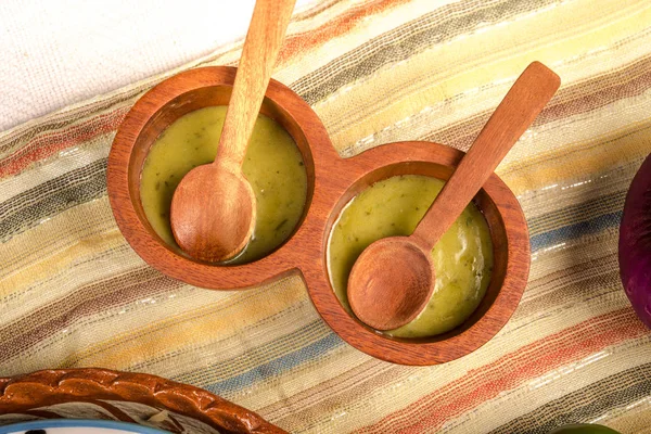 Salsa verde caliente mexicana casera, vista superior — Foto de Stock