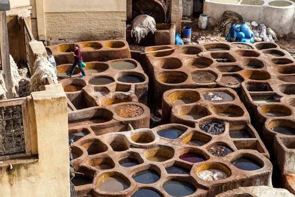 Βαφή δερμάτων στο Μαρόκο — Φωτογραφία Αρχείου