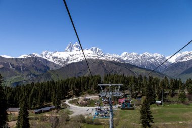 Gürcistan dağlarında füniküler