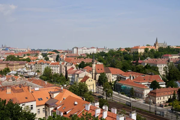 Vista superior - telhados com azulejos vermelhos em edifícios antigos — Fotografia de Stock