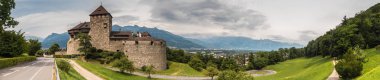 Vaduz Kalesi Panoraması II