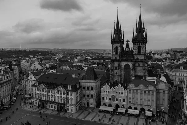 Old Town Square svart och vitt — Stockfoto