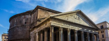 Pantheon üst kısmında