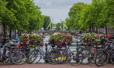 Amsterdam kanalları II